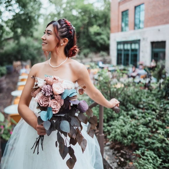 Meet your Posher, Michelle - Picture 1 of 1